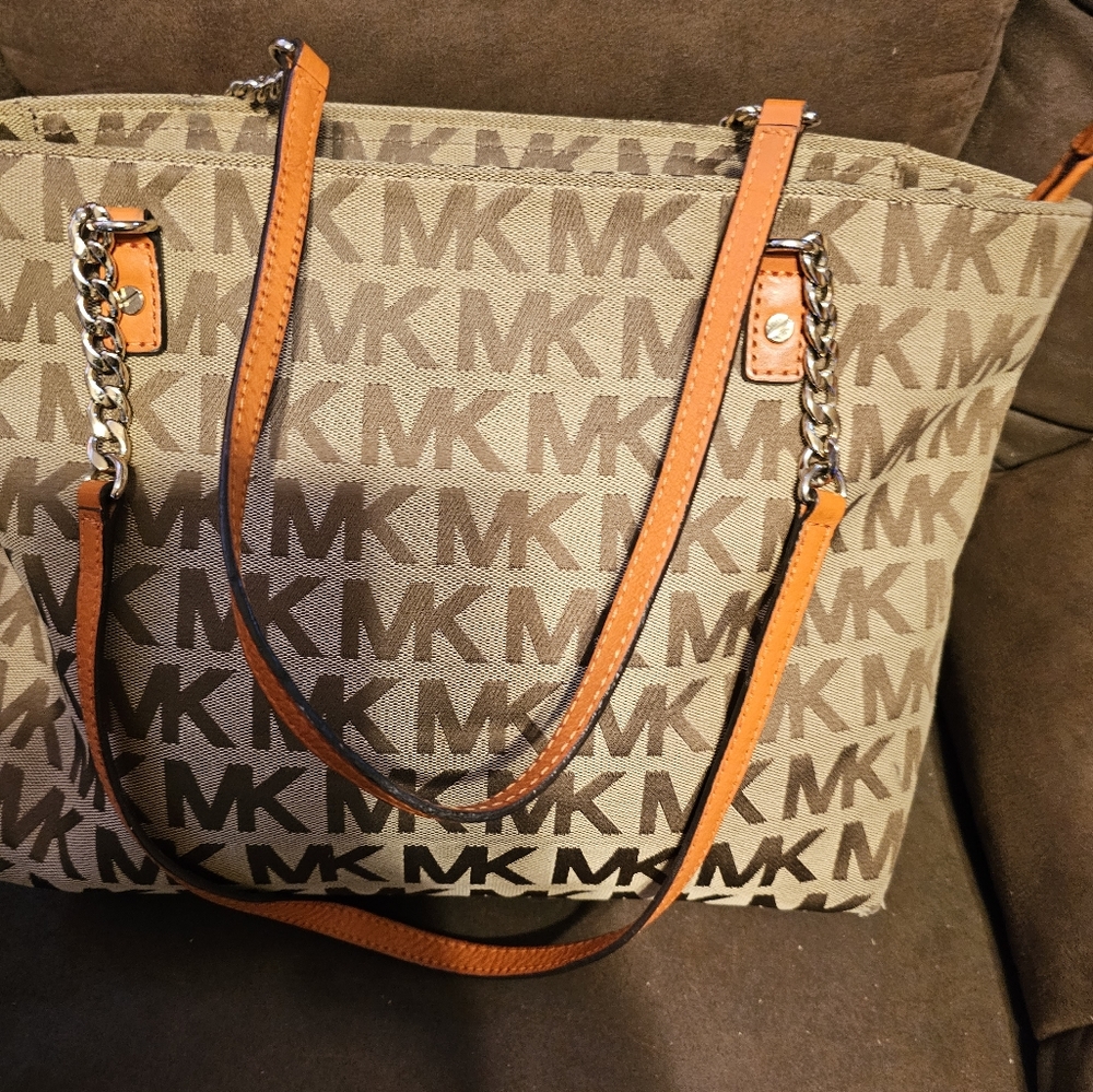 Michael Kors tote